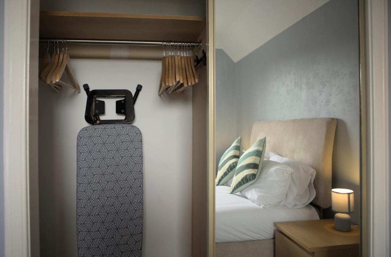 Modern 2-Bed Haven, Free Parking Apartment EDI Exterior foto